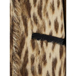 Coat royal leopard long jacquard with long sleeves and front closure. Beige color. Woman.