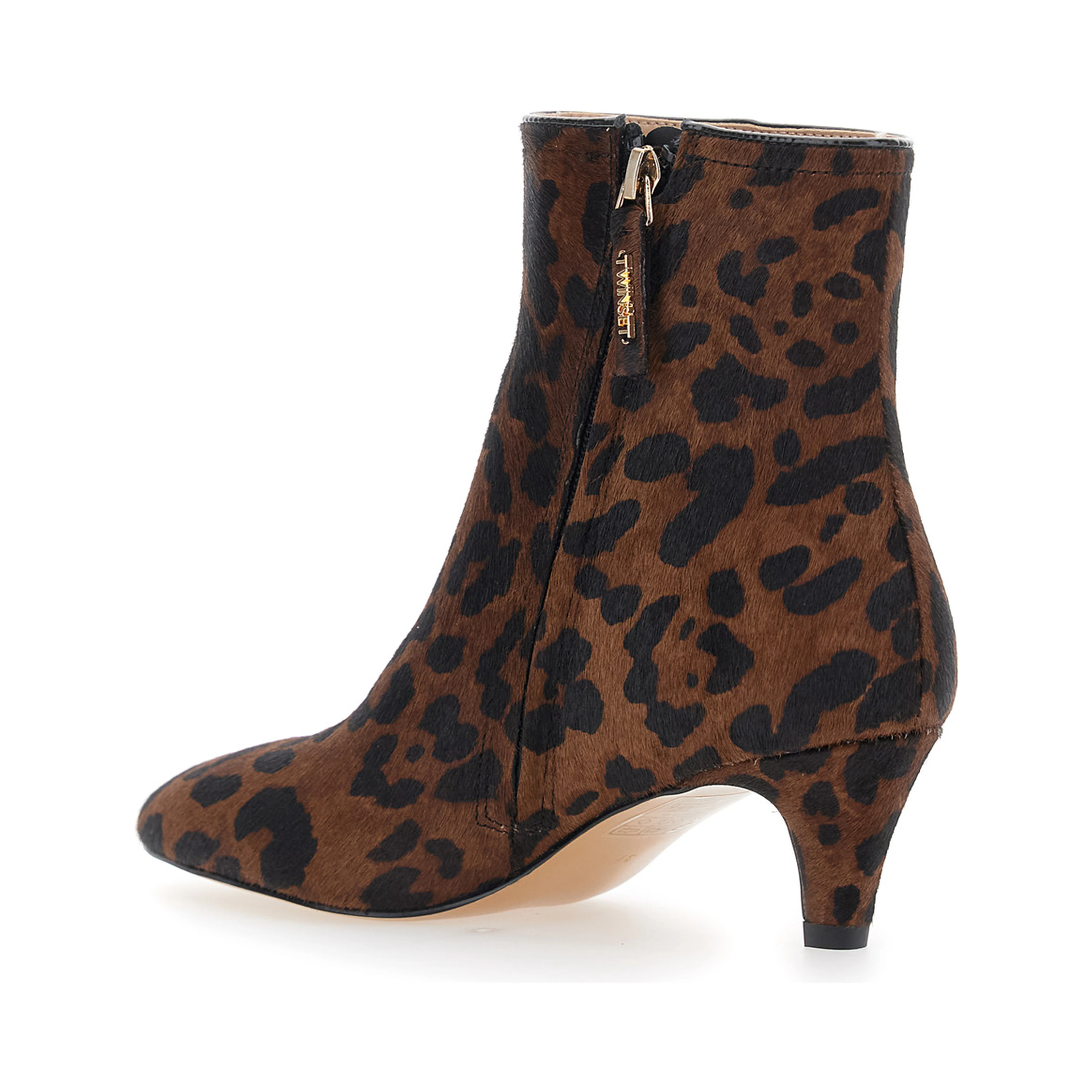 Brown ankle boots with high heel in leather for women