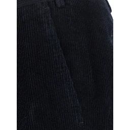 dark blue Chino pants with front pleats and logo patch on the back in velvet for men