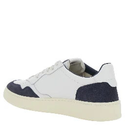 Sneaker Medalist Low Top with Logo Patch on the Tongue and Blue Suede Details Men