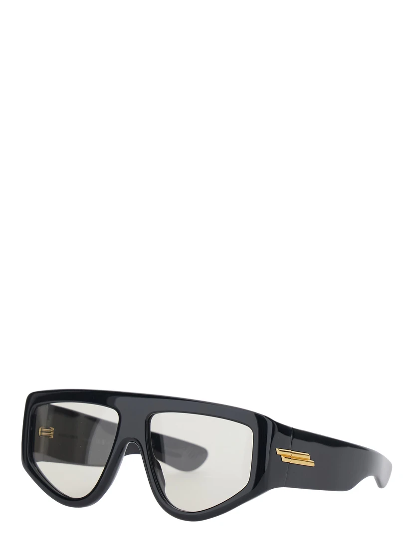 Black Sunglasses with square design and gold color detail on the temples in acetate for women