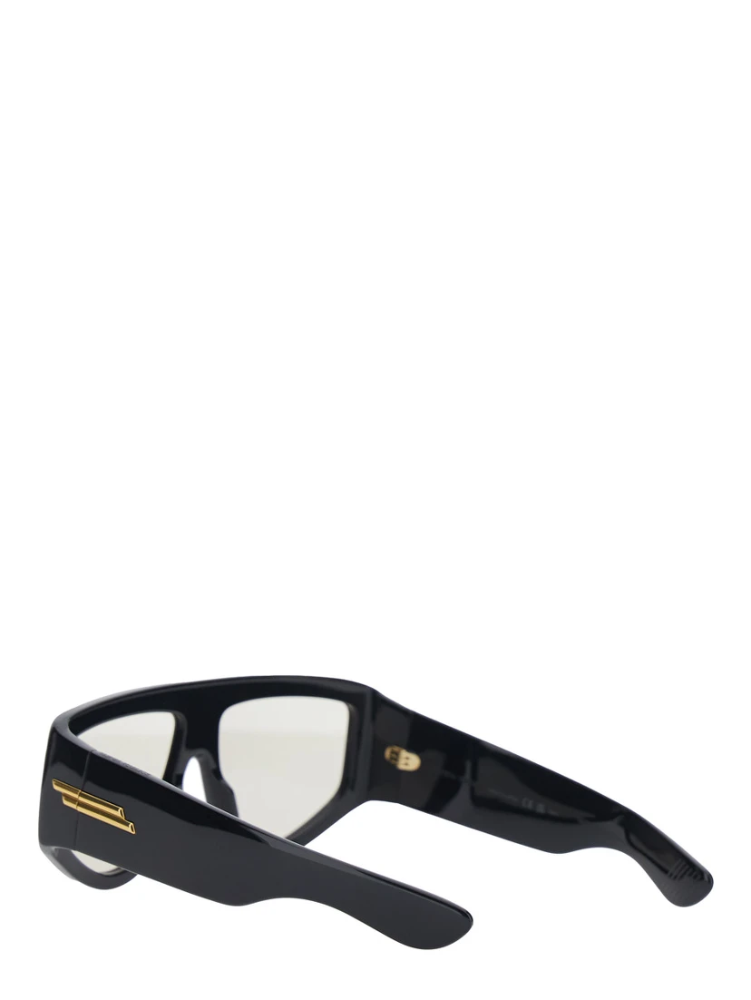 Black Sunglasses with square design and gold color detail on the temples in acetate for women