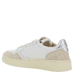 Sneaker Medalist Low Top with Logo Patch on Tongue and Side in White Leather for Women