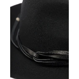 black Hat with applied leather belt in felt for women