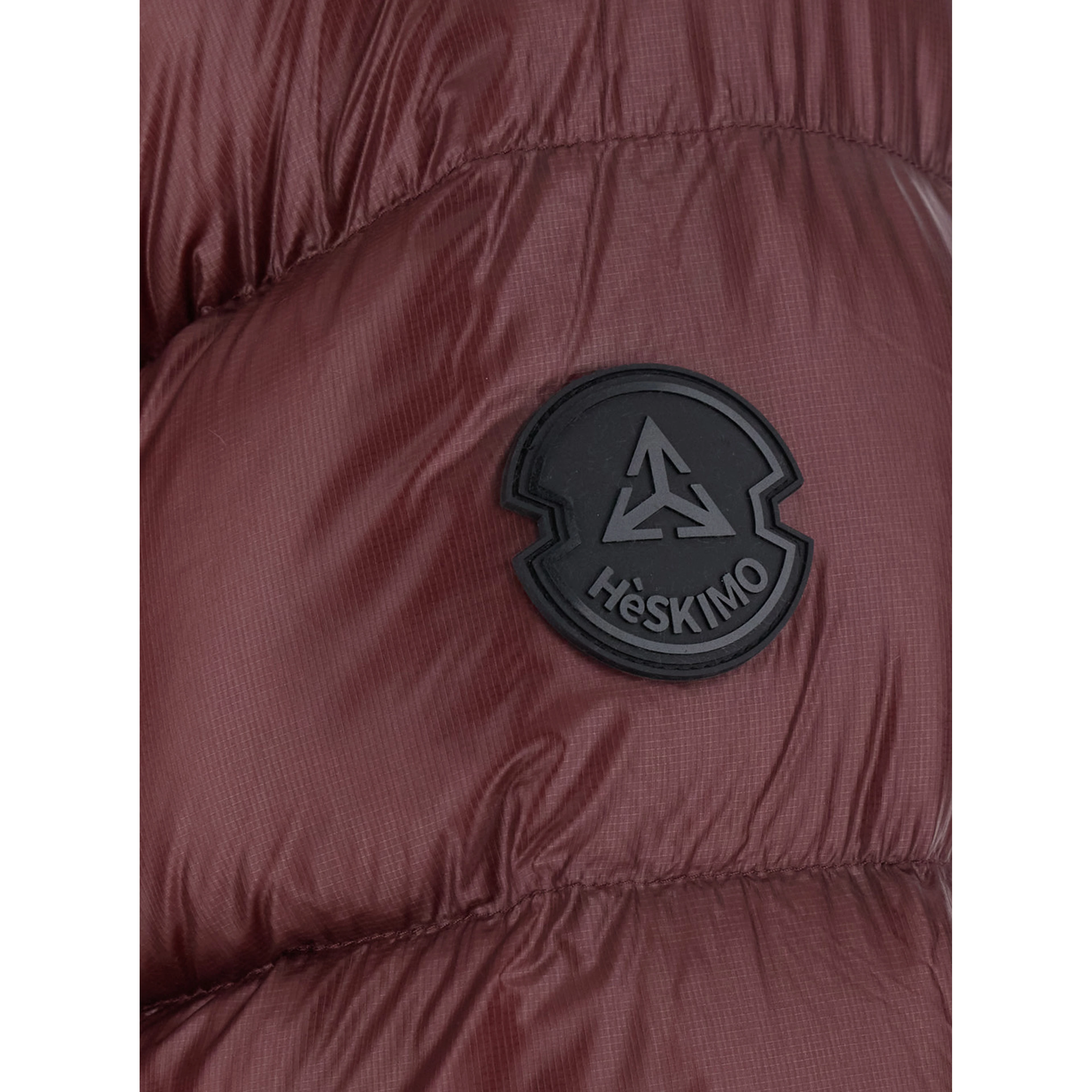 Bordeaux jacket with fixed hood and logo patch on the sleeve in glossy Tech Fabric for men