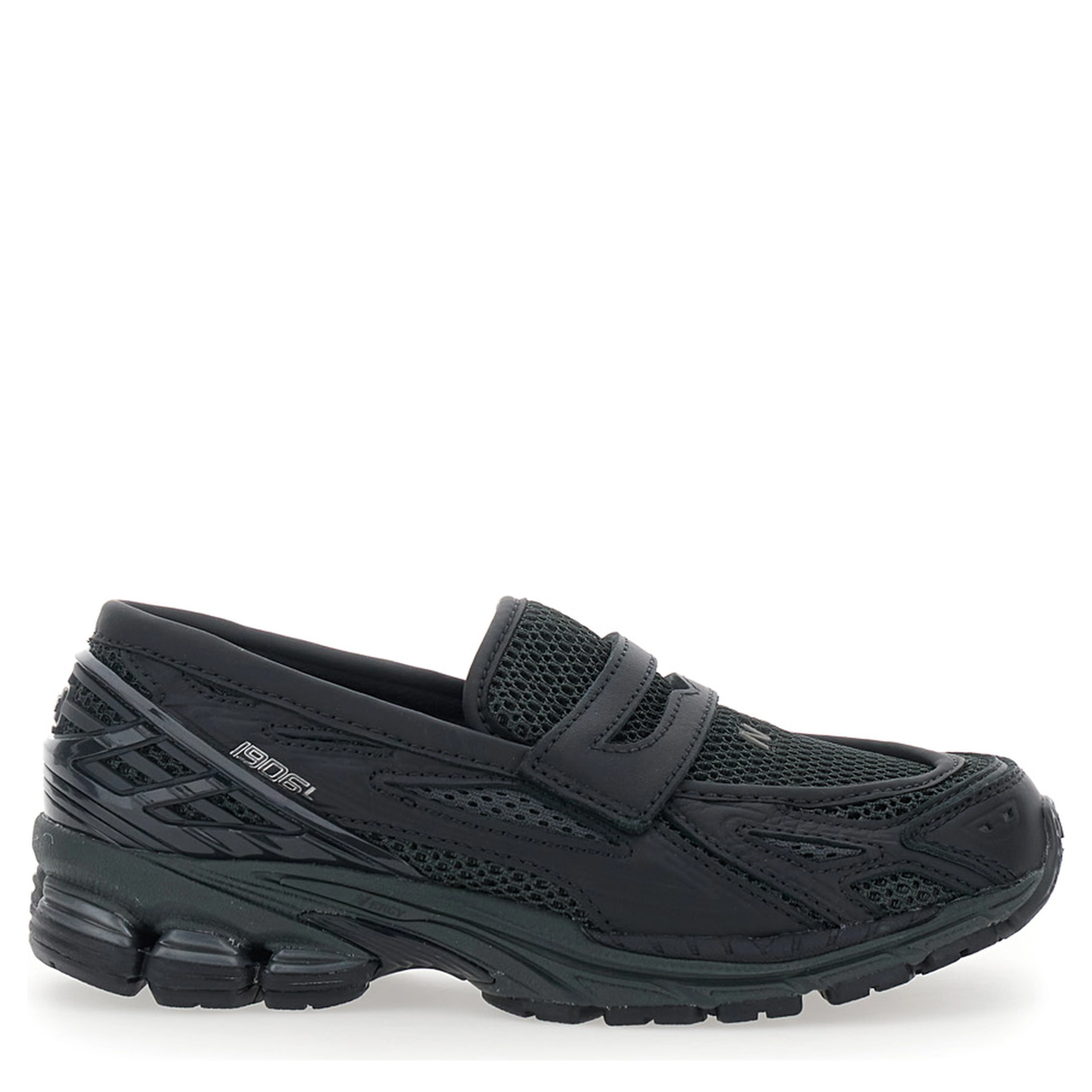 Lifestyle Black Sneakers with Slip-On Design and Mesh Inserts in Leather Unisex