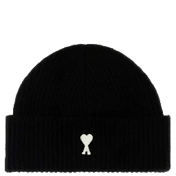 QUOTA-BEANIEWITHCONTRASTEDAMIDECOEUR
