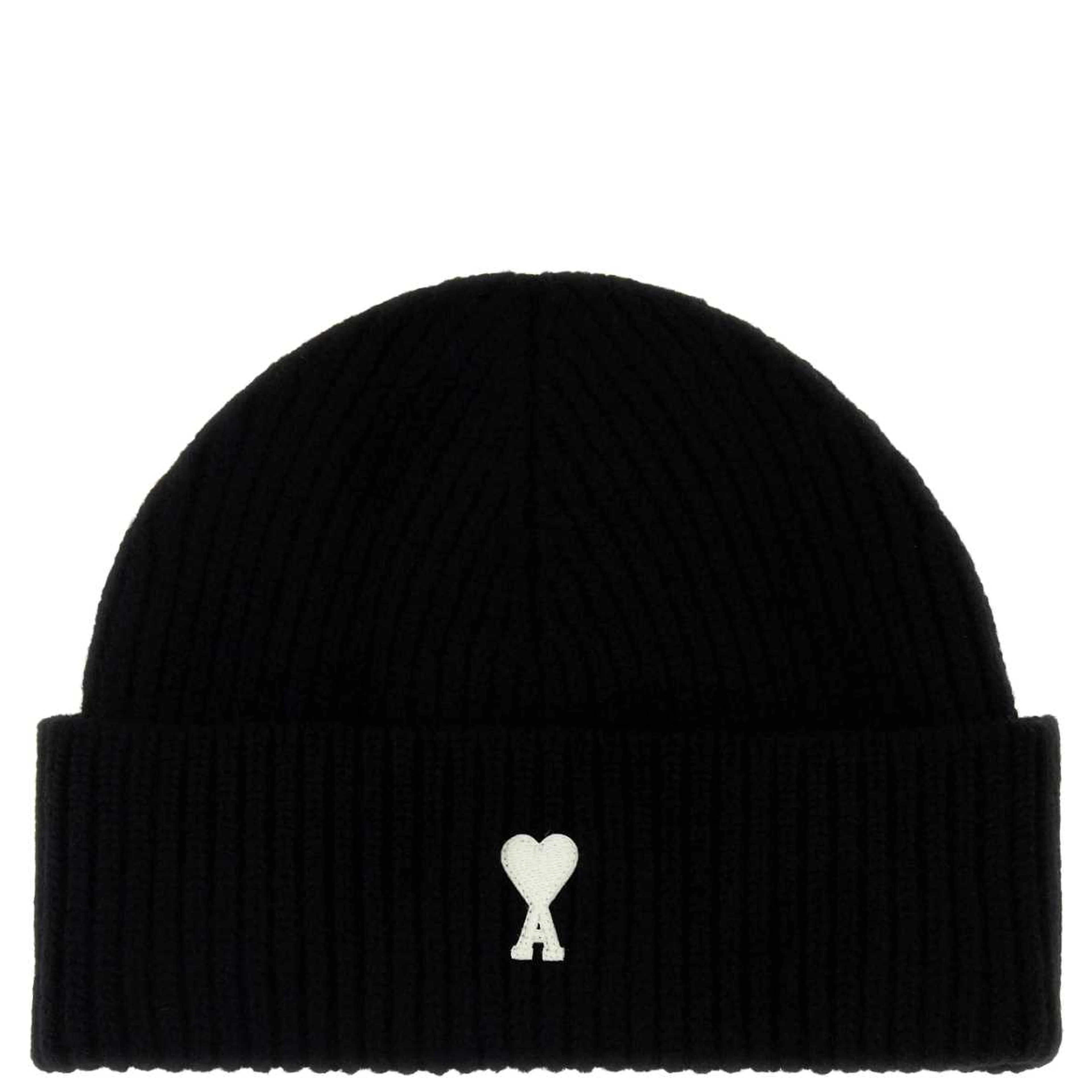 QUOTA-BEANIEWITHCONTRASTEDAMIDECOEUR