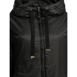 Water-repellent padded jacket