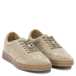 Sneakers & Slip-On