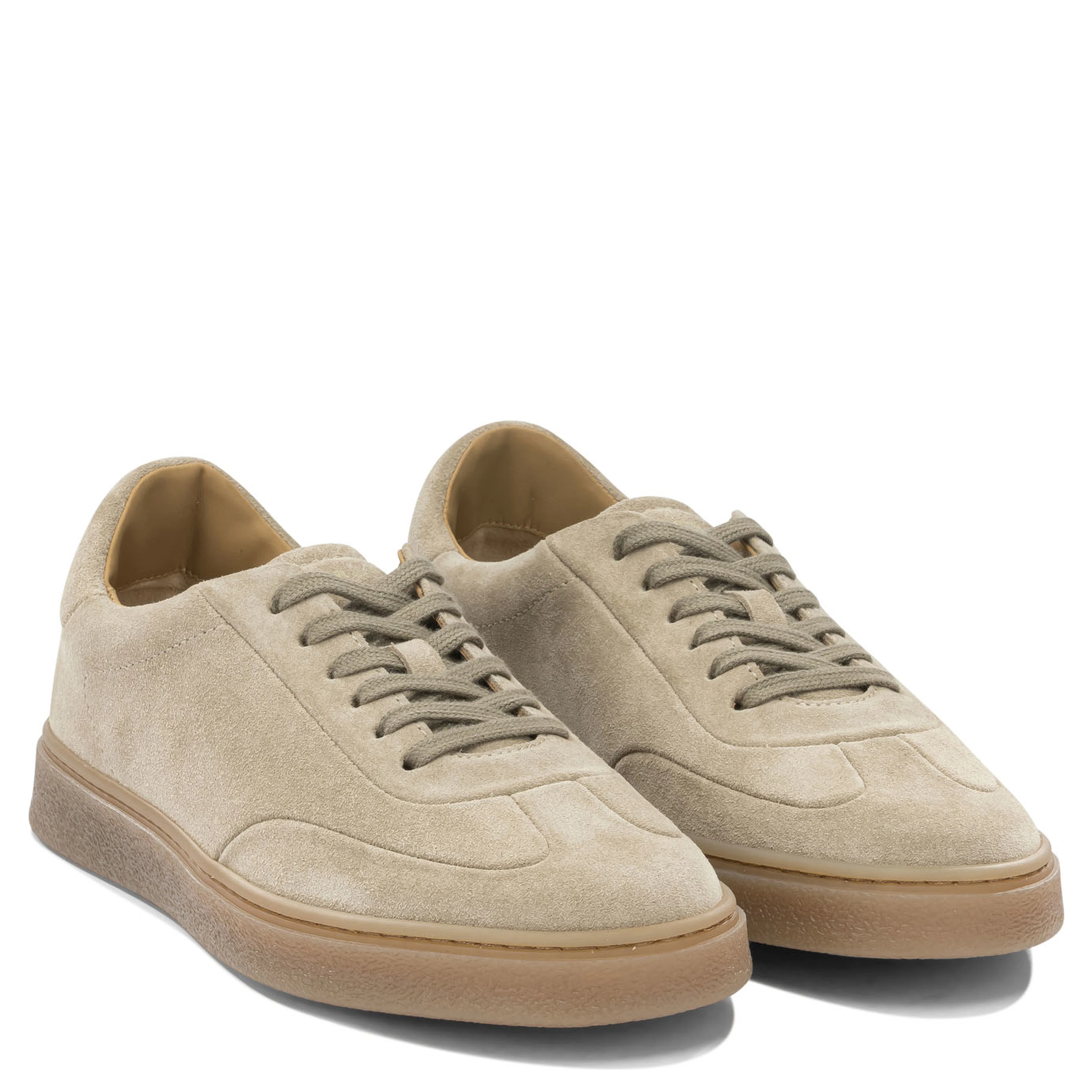 Sneakers & Slip-On