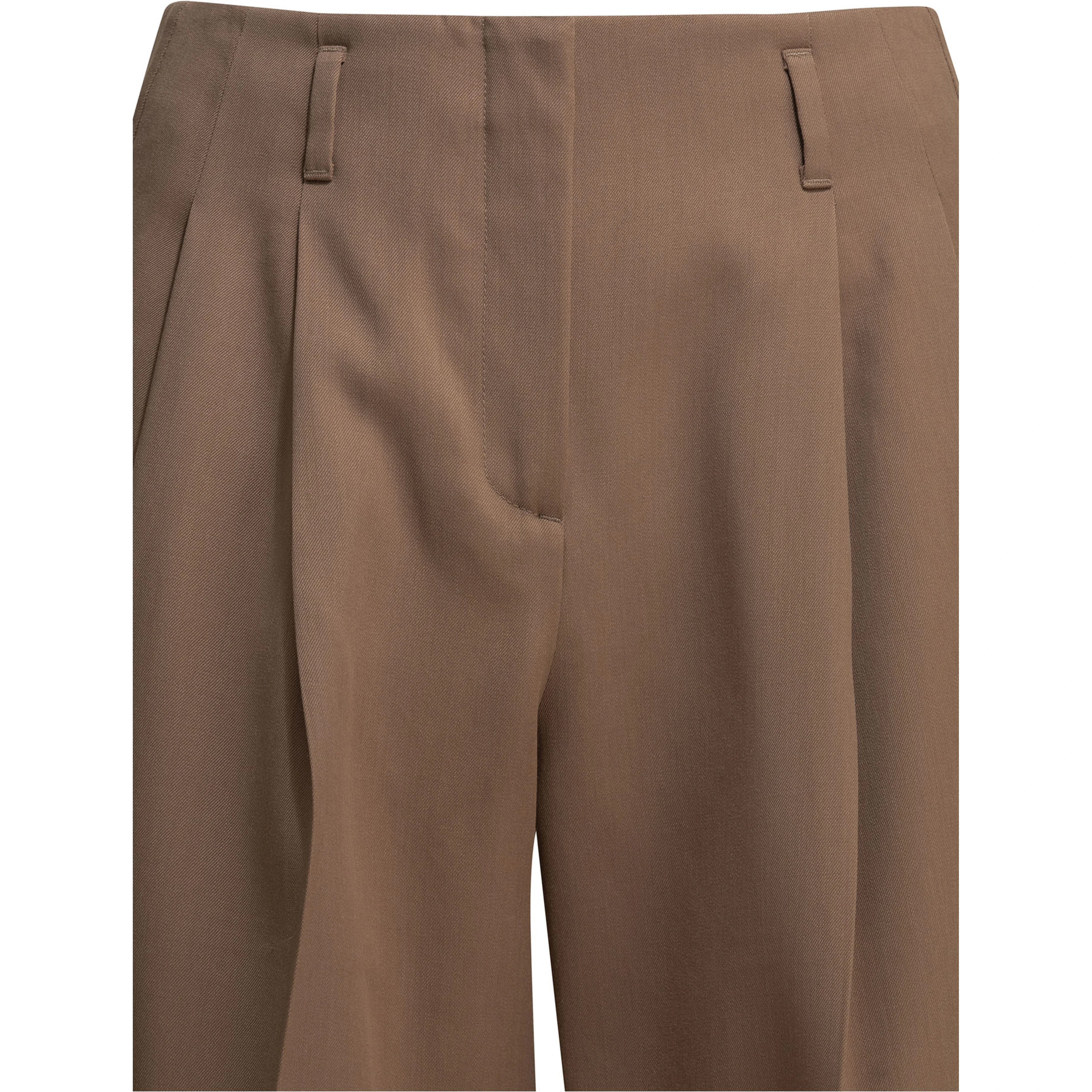 Tailored pants made of virgin wool