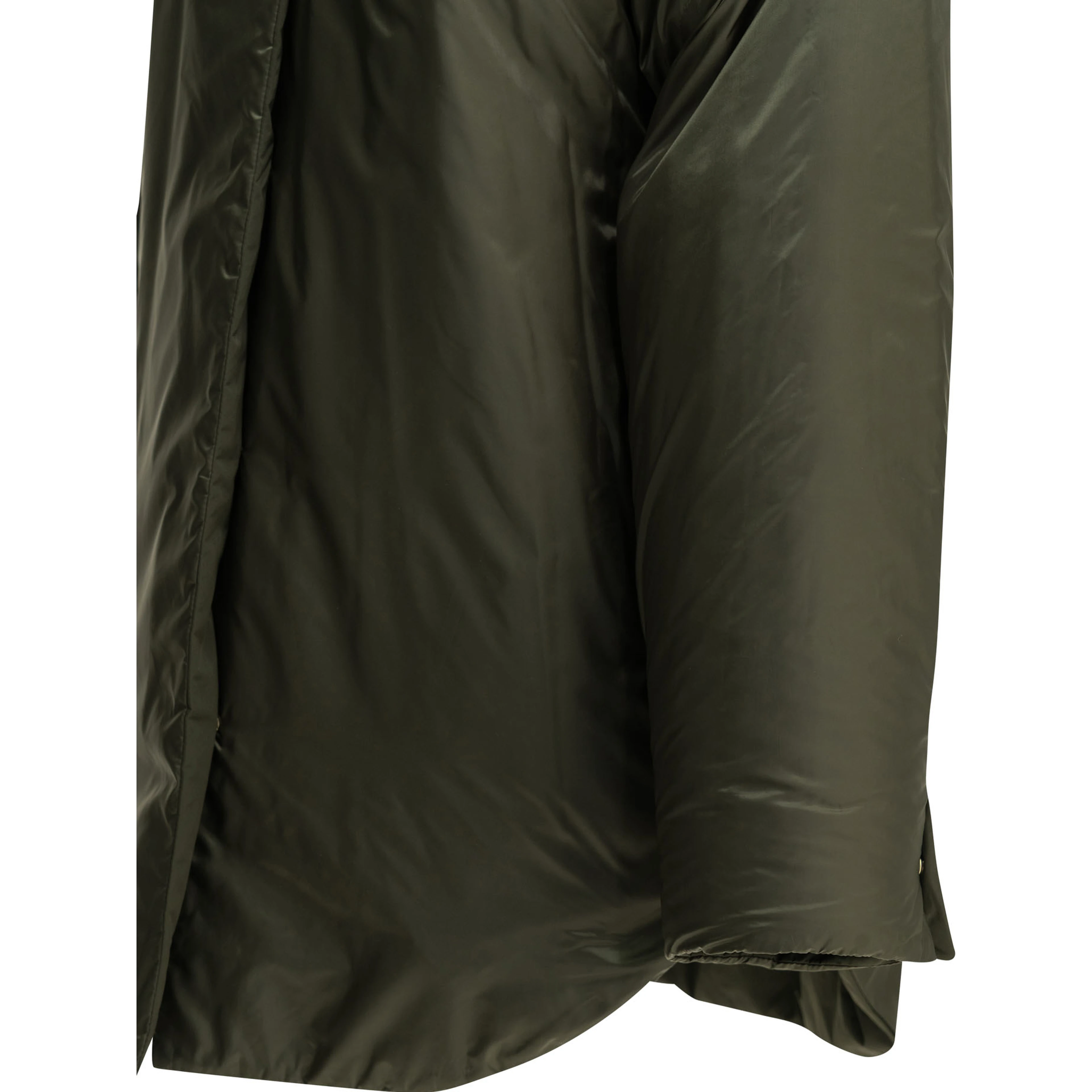 Reversible water-resistant padded jacket