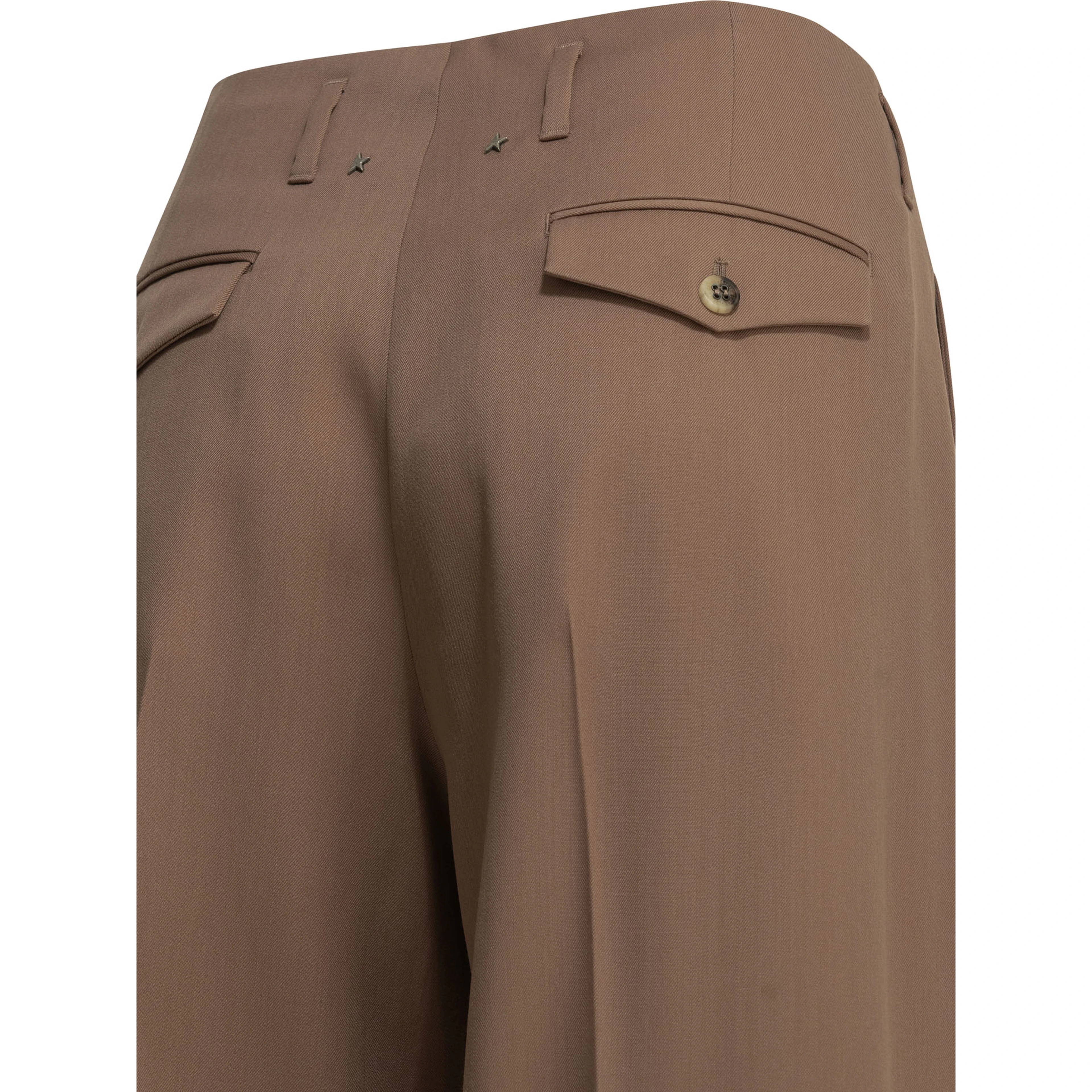 Tailored pants made of virgin wool