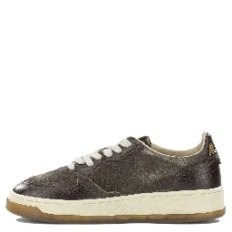 "Medalist Low" Low-Top Sneakers