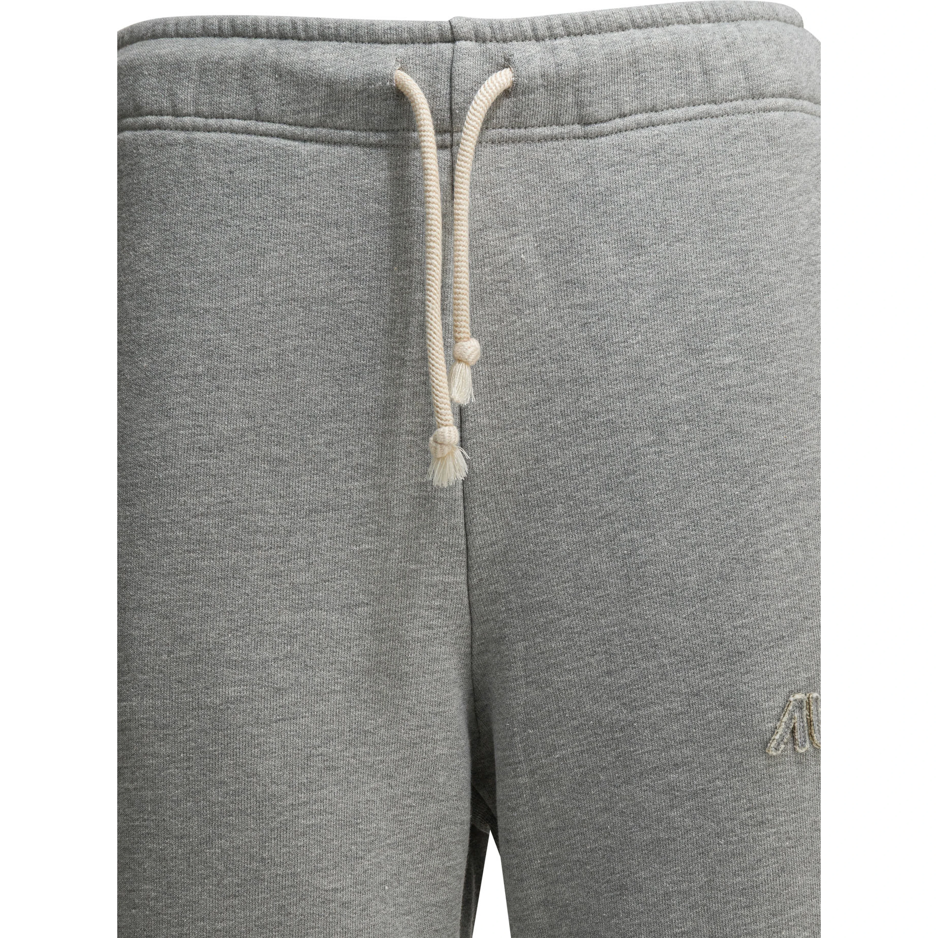 Sports pants with logo