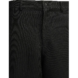 Cargo shorts with zipper detail