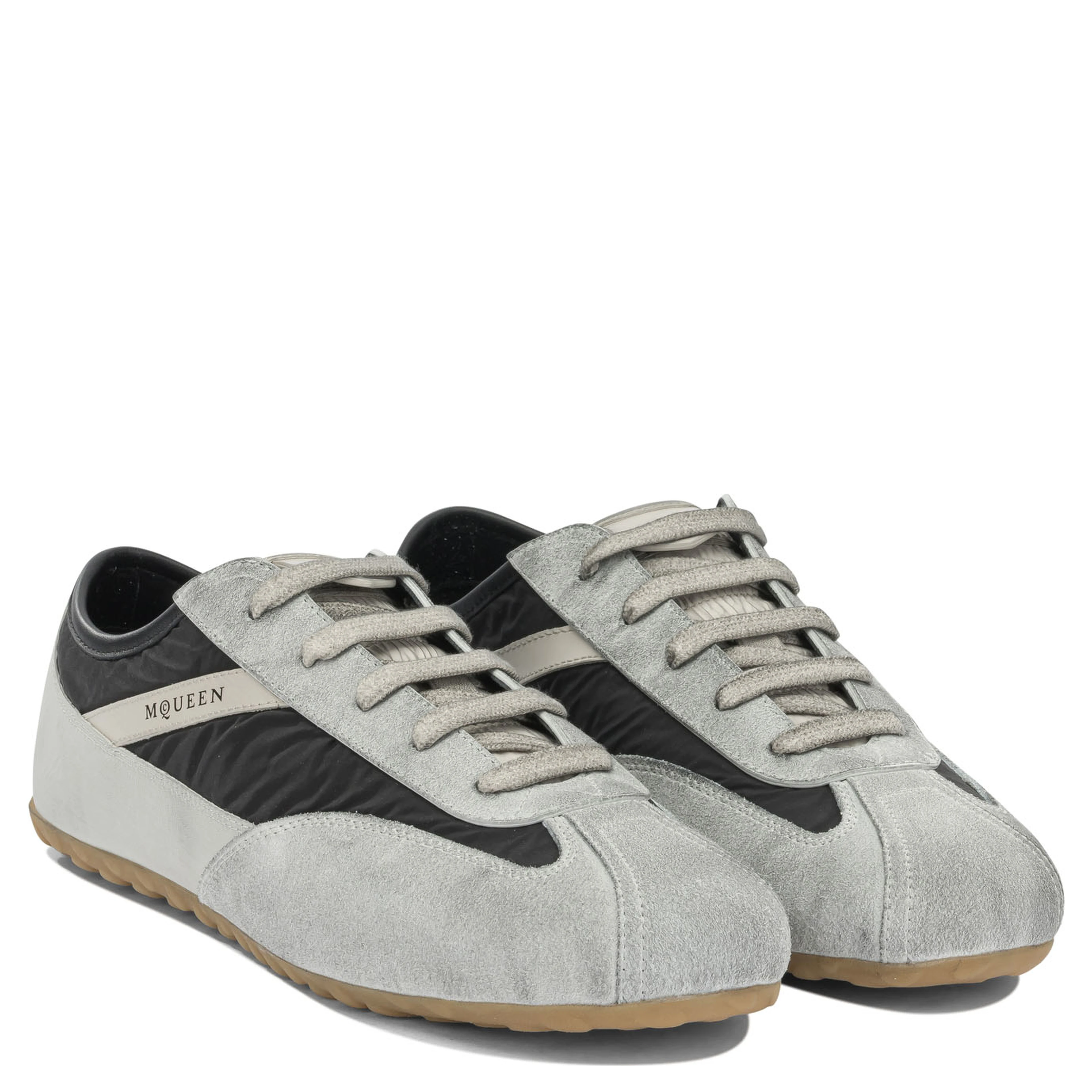 Sneakers & Slip-On