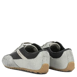 Sneakers & Slip-On