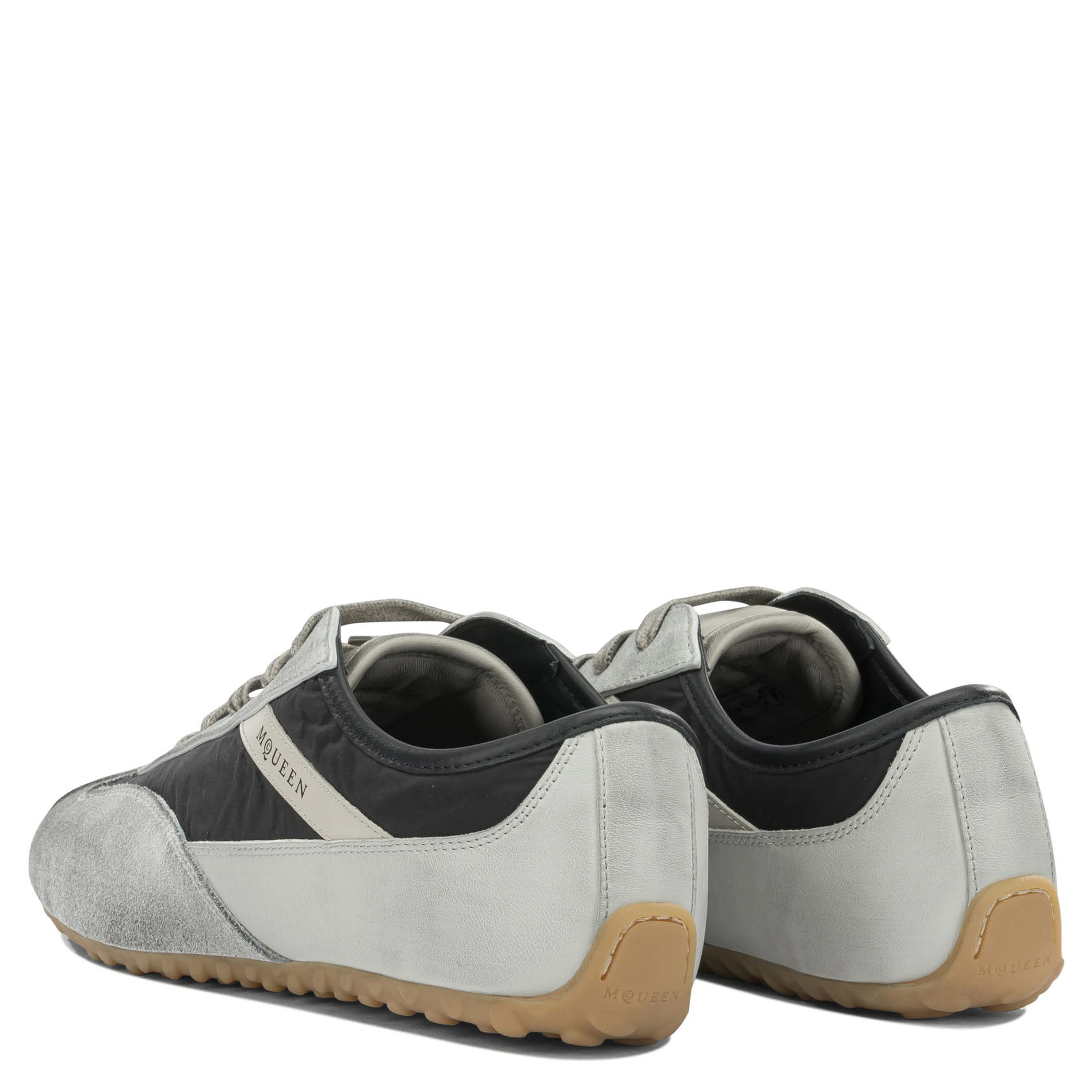 Sneakers & Slip-On