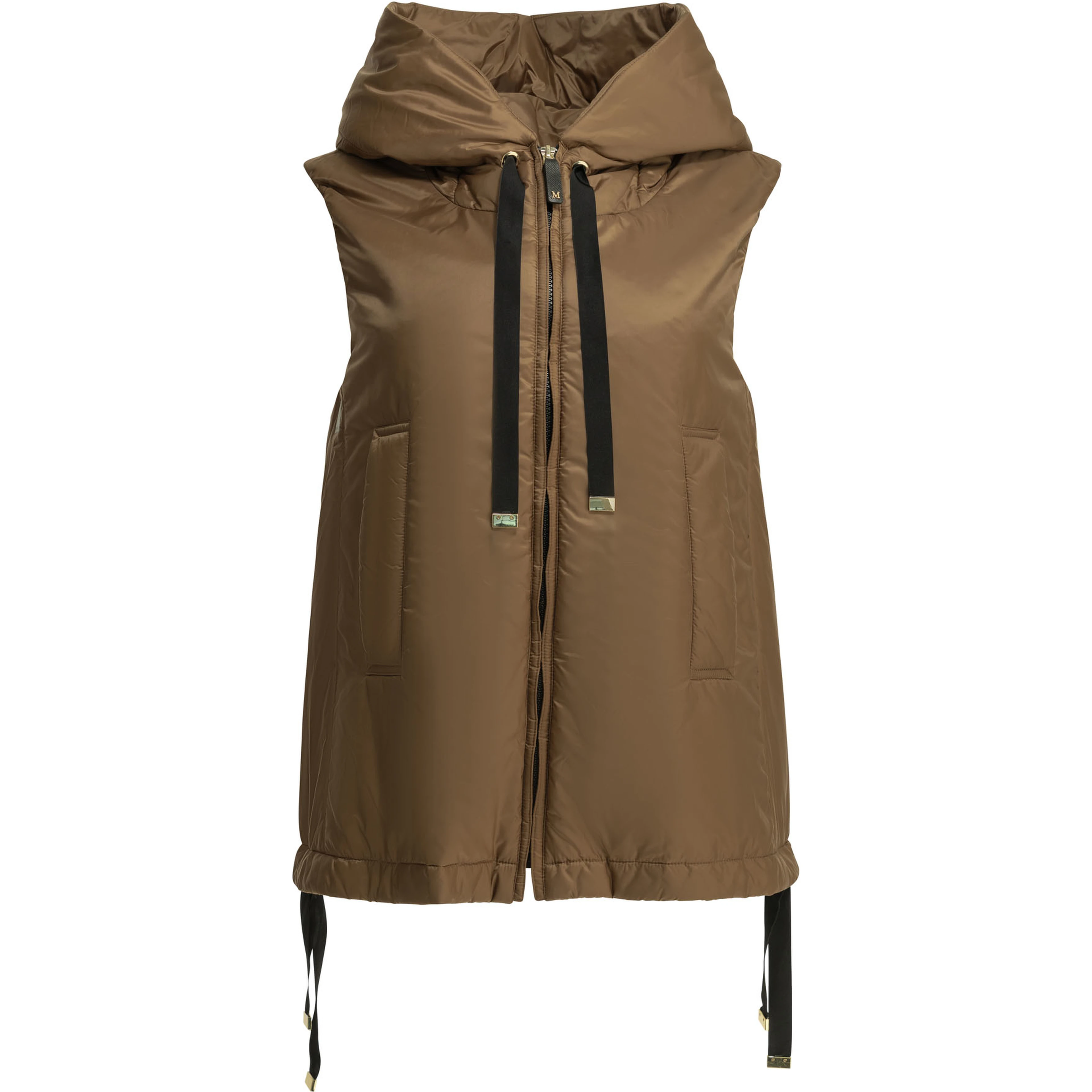 Water-repellent sleeveless jacket