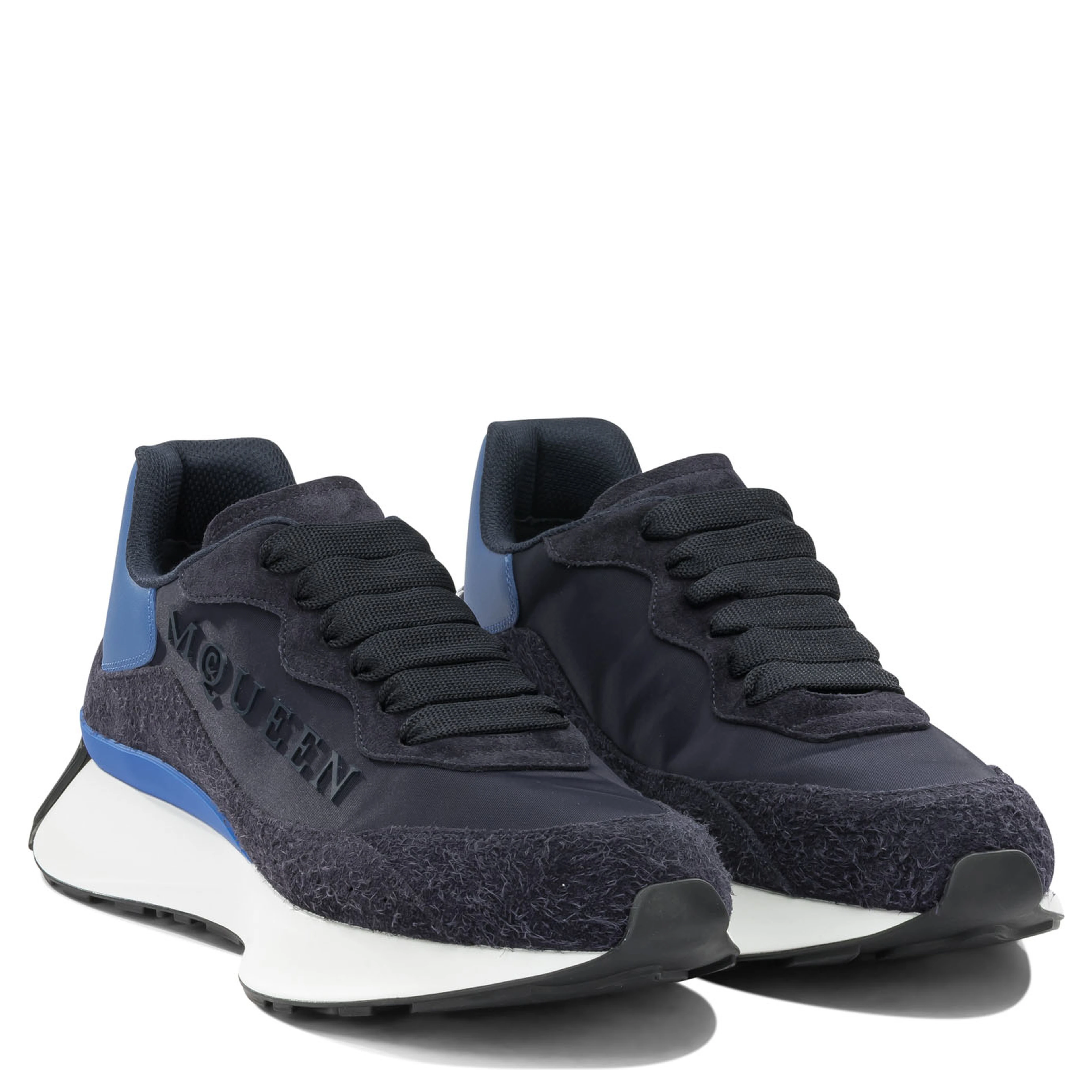 Sneakers & Slip-On