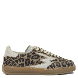 Sneakers & Slip-On