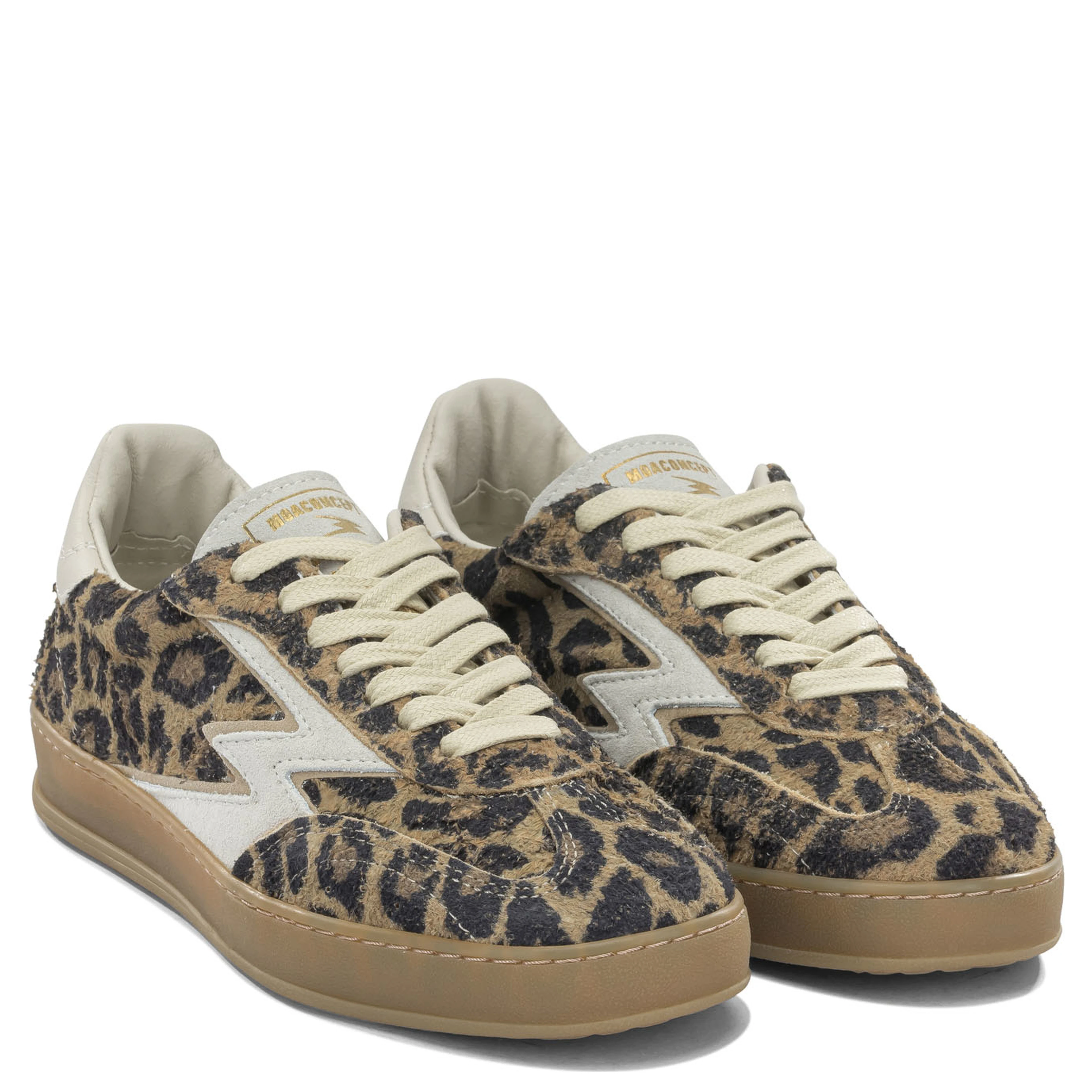 Sneakers & Slip-On
