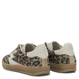 Sneakers & Slip-On