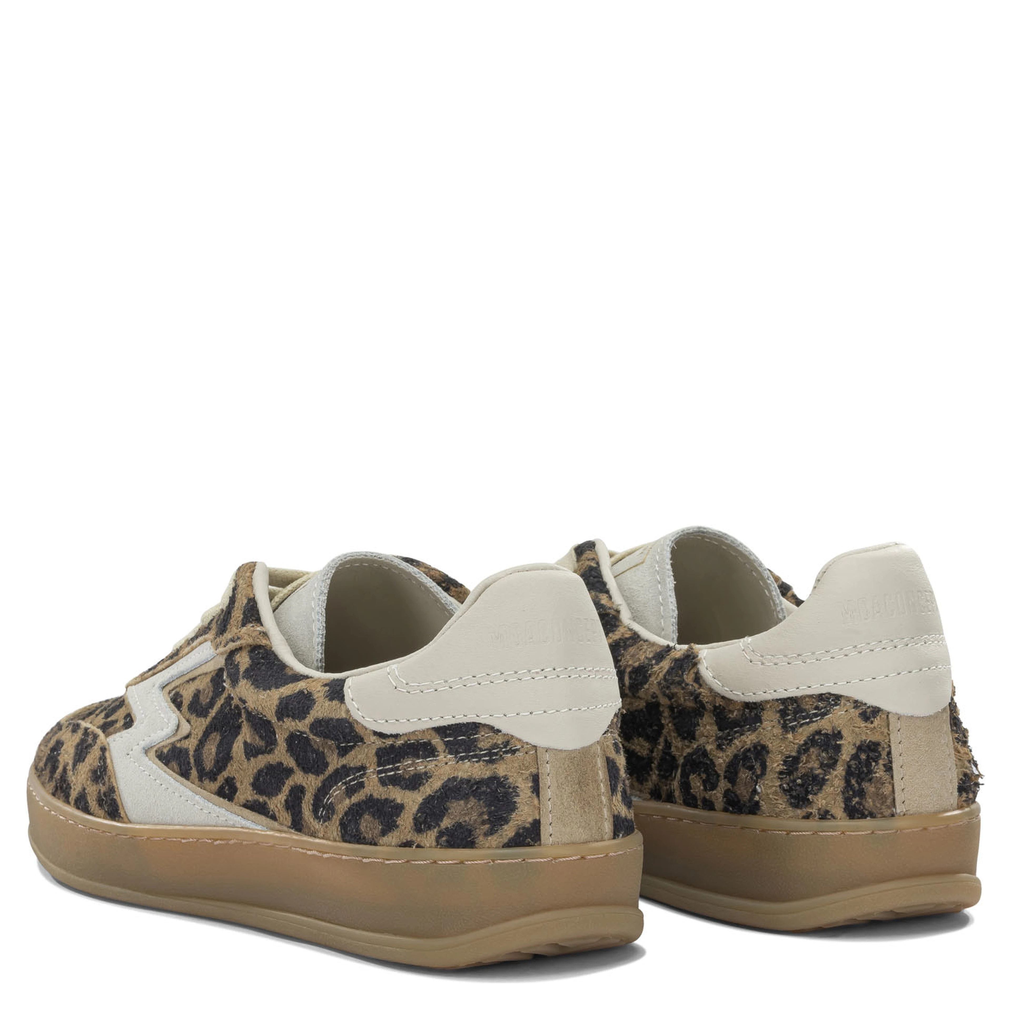 Sneakers & Slip-On
