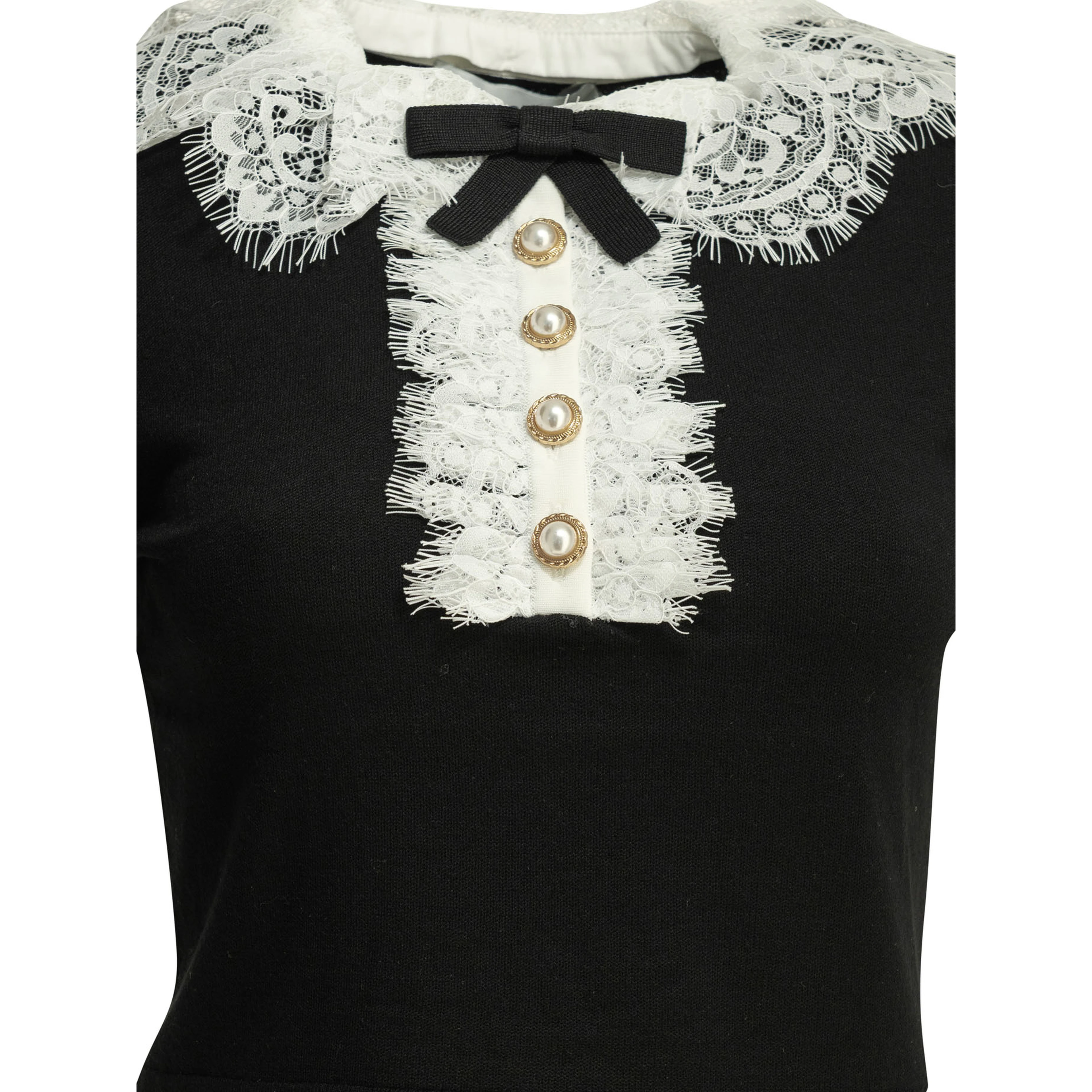Sweater with lace collar