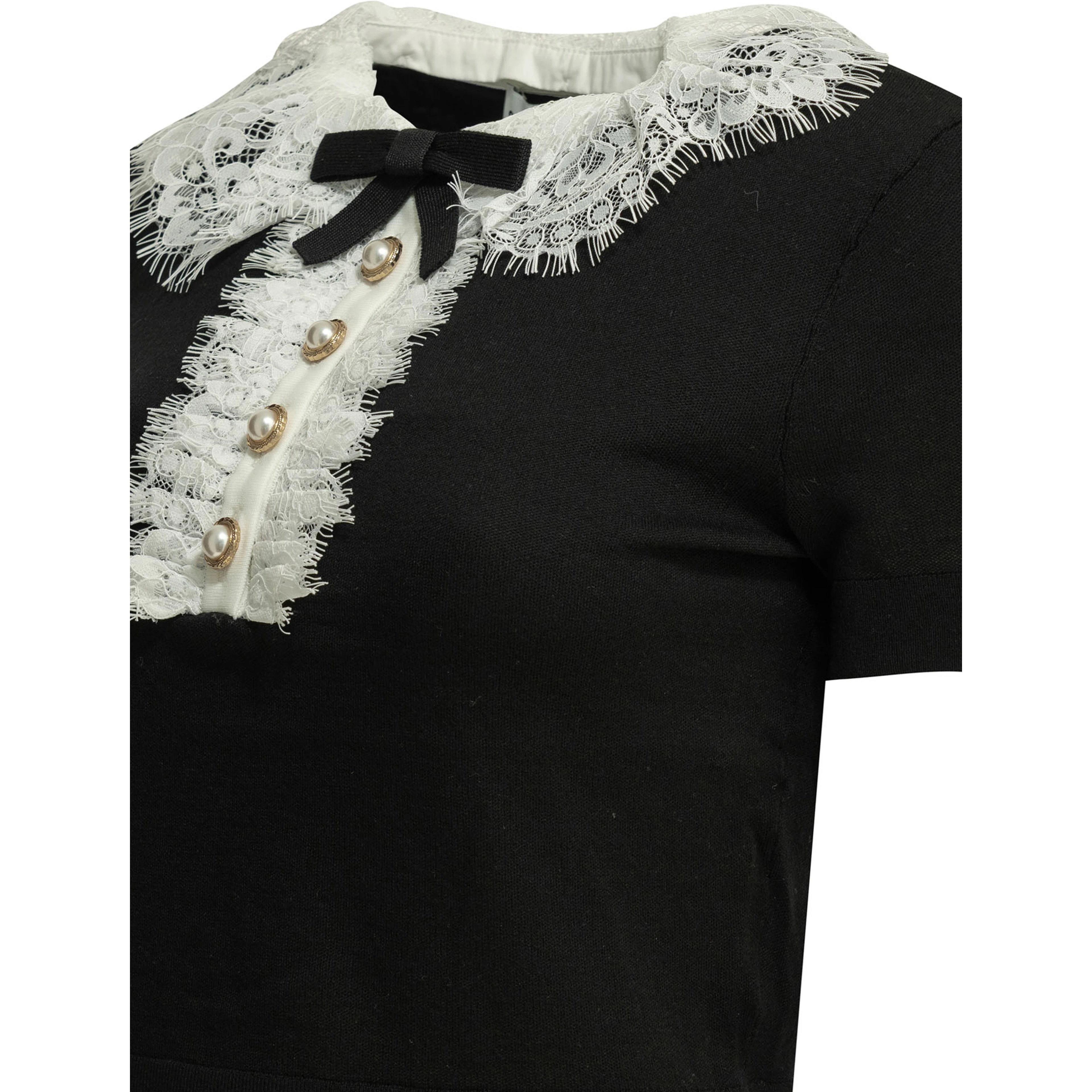 Sweater with lace collar