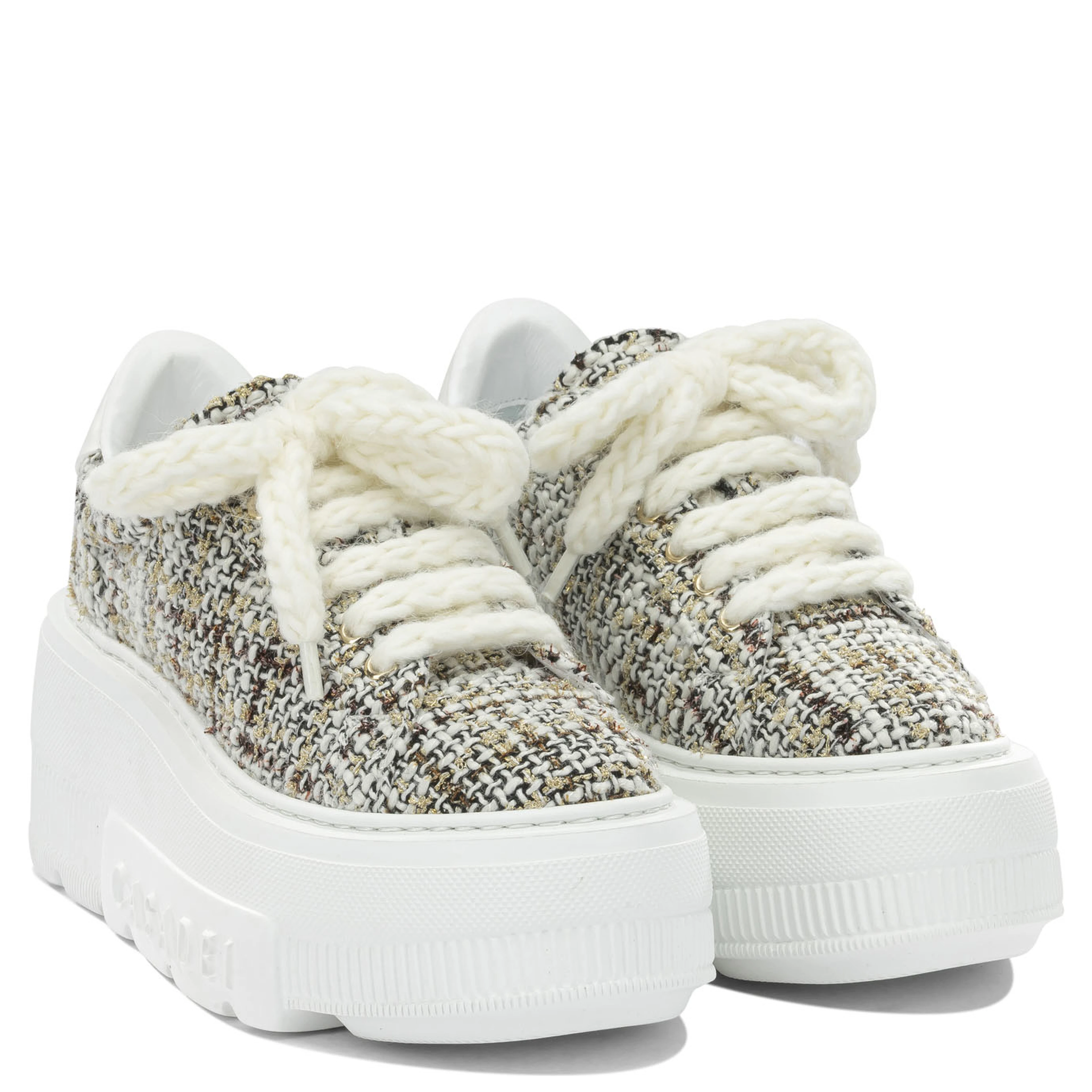 Sneakers & Slip-On