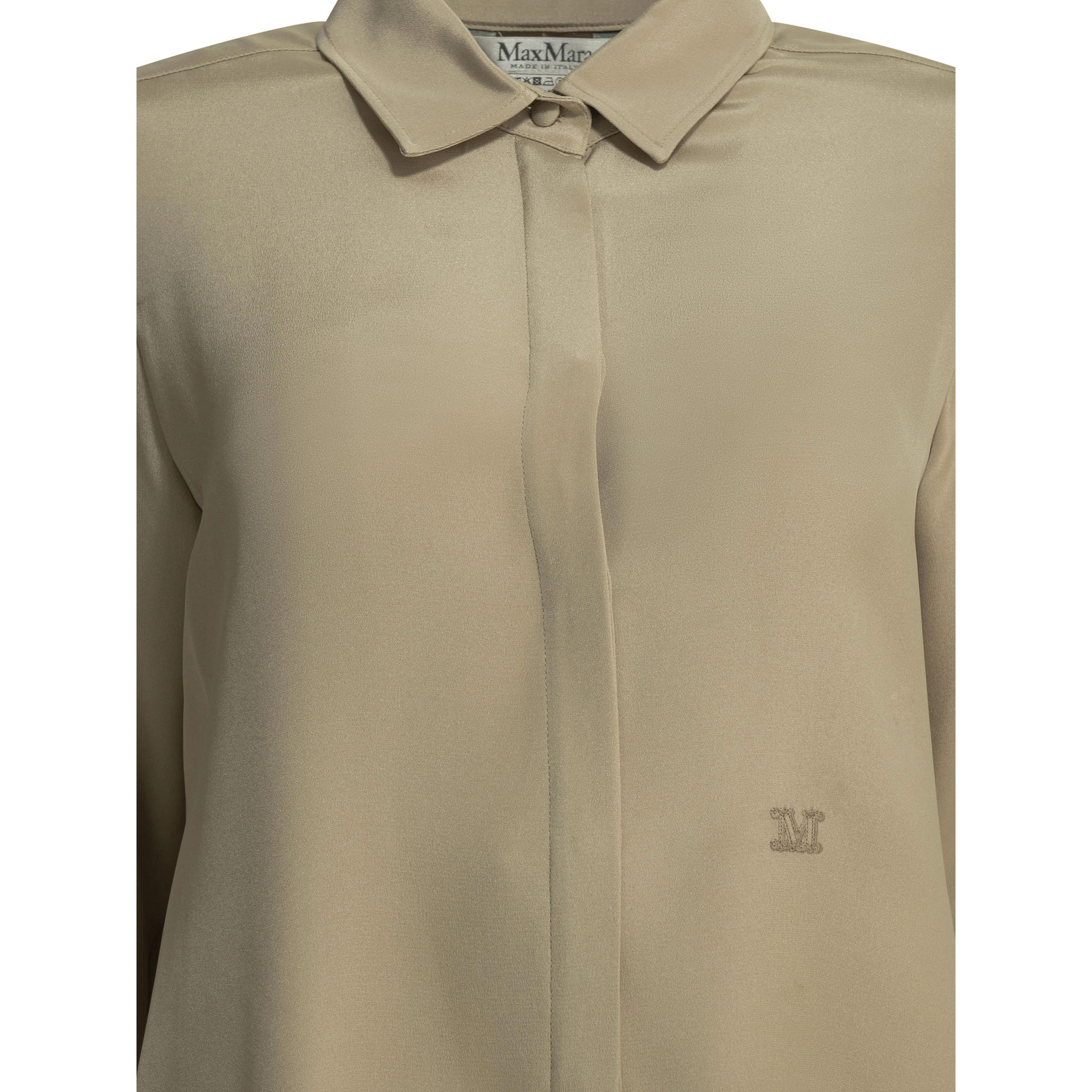 Casual shirt in silk crêpe de Chine