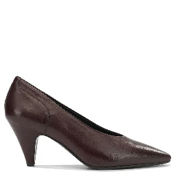 Heeled shoes