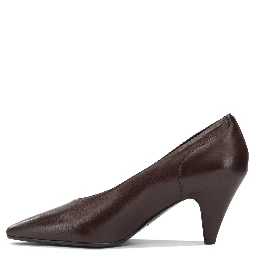 Heeled shoes