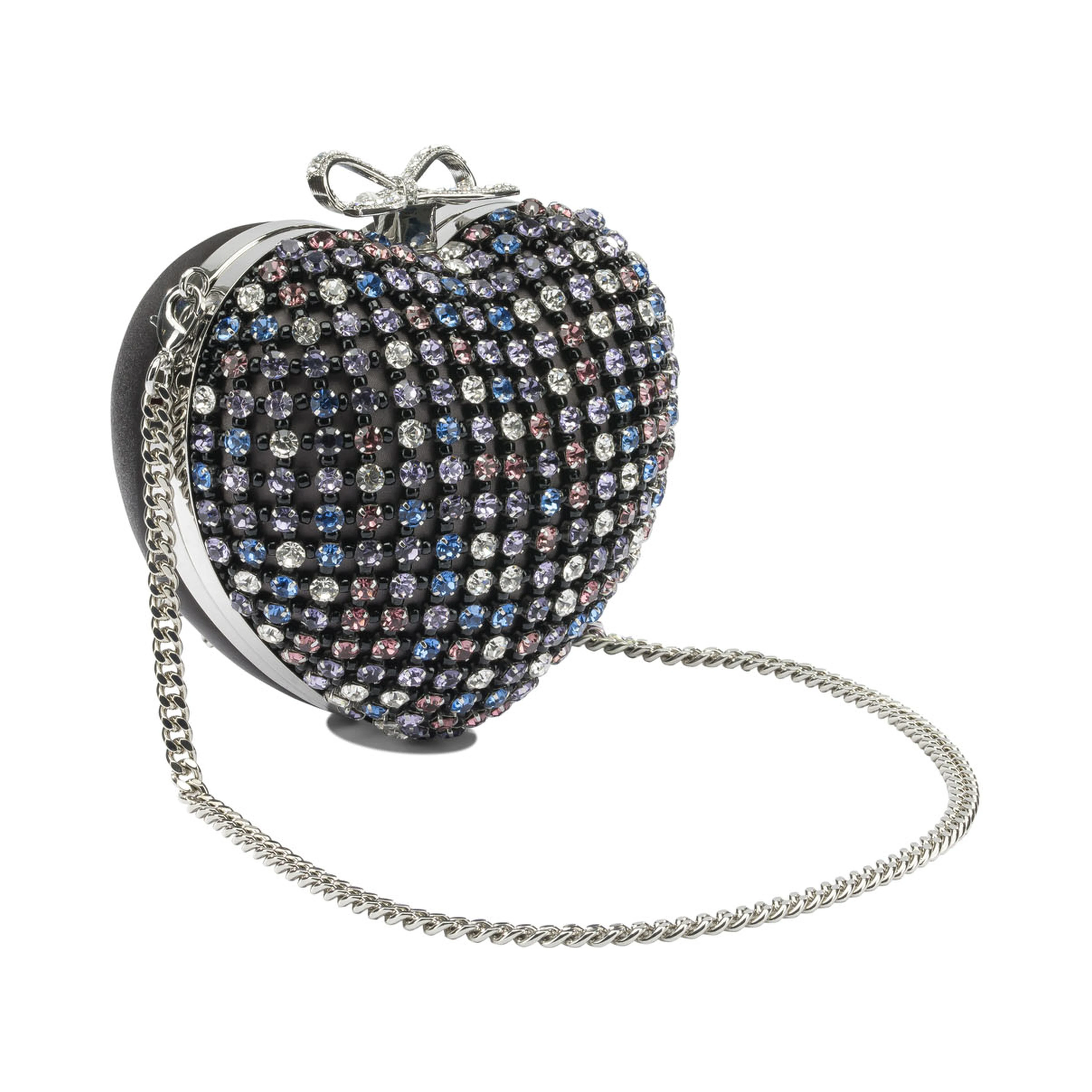 Heart clutch with crystals