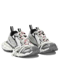 "3XL" Low-Top Sneakers
