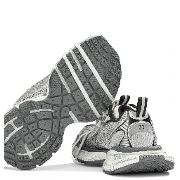 "3XL" Low-Top Sneakers