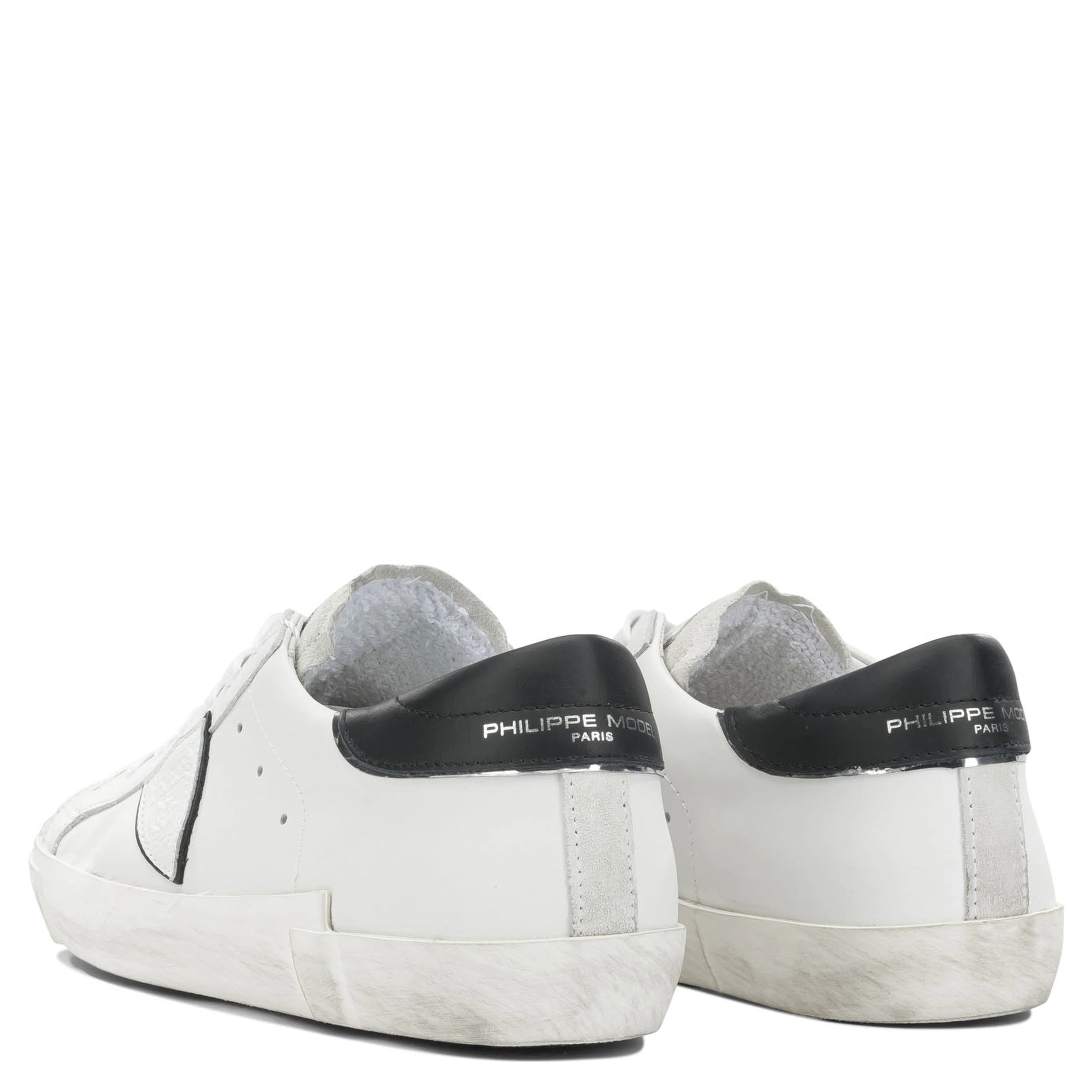 Sneakers & Slip-On