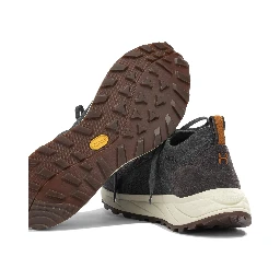 Sneakers & Slip-On