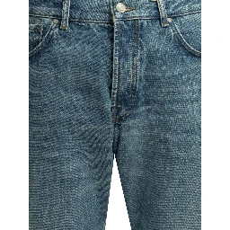 Straight-leg jeans