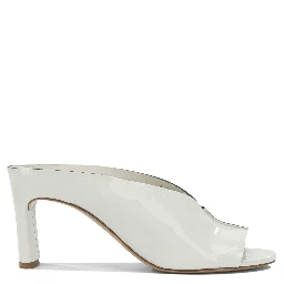 Heeled shoes