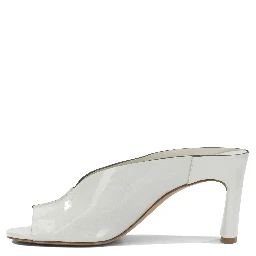 Heeled shoes