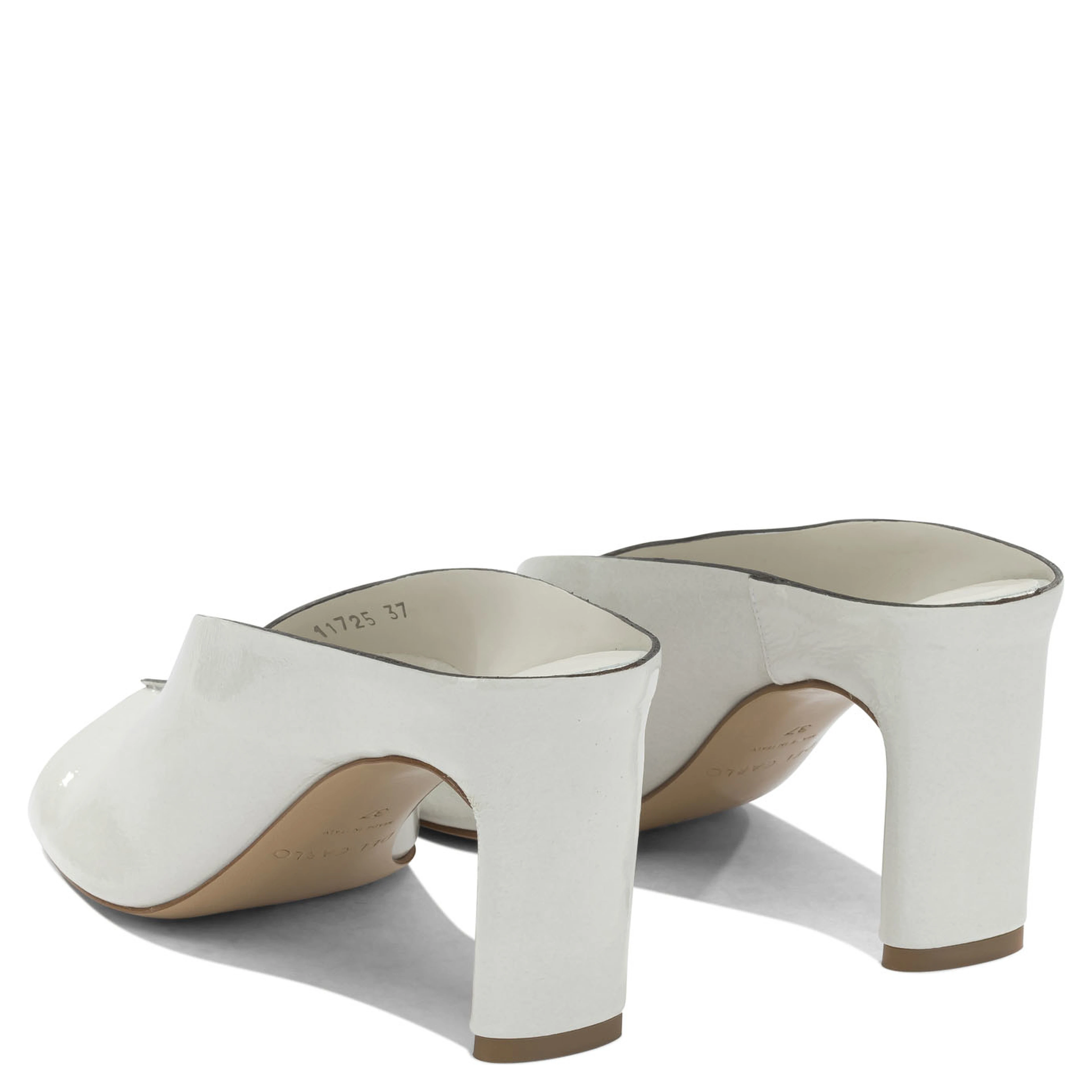 Heeled shoes