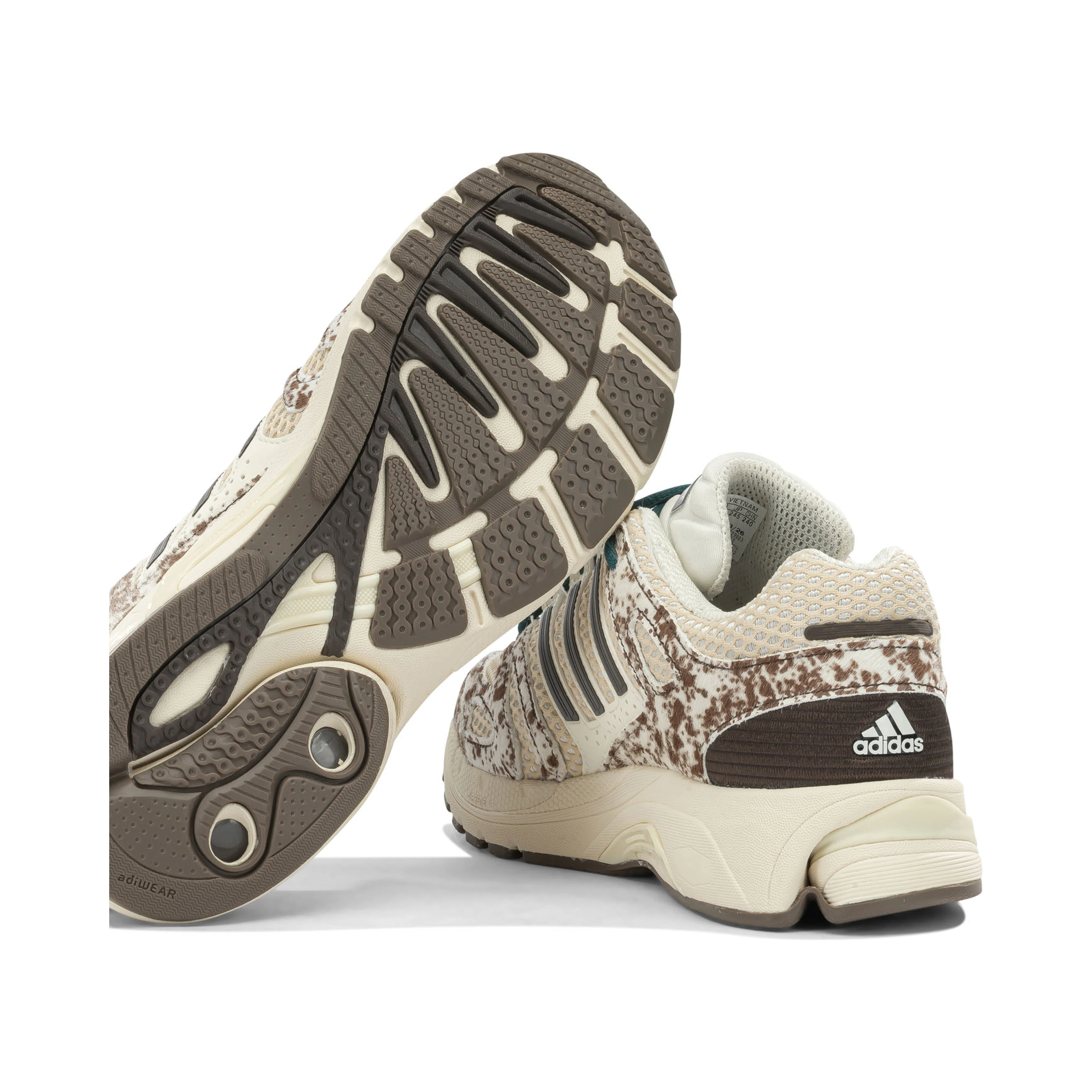 "Adistar Control 5" Low-Top Sneakers