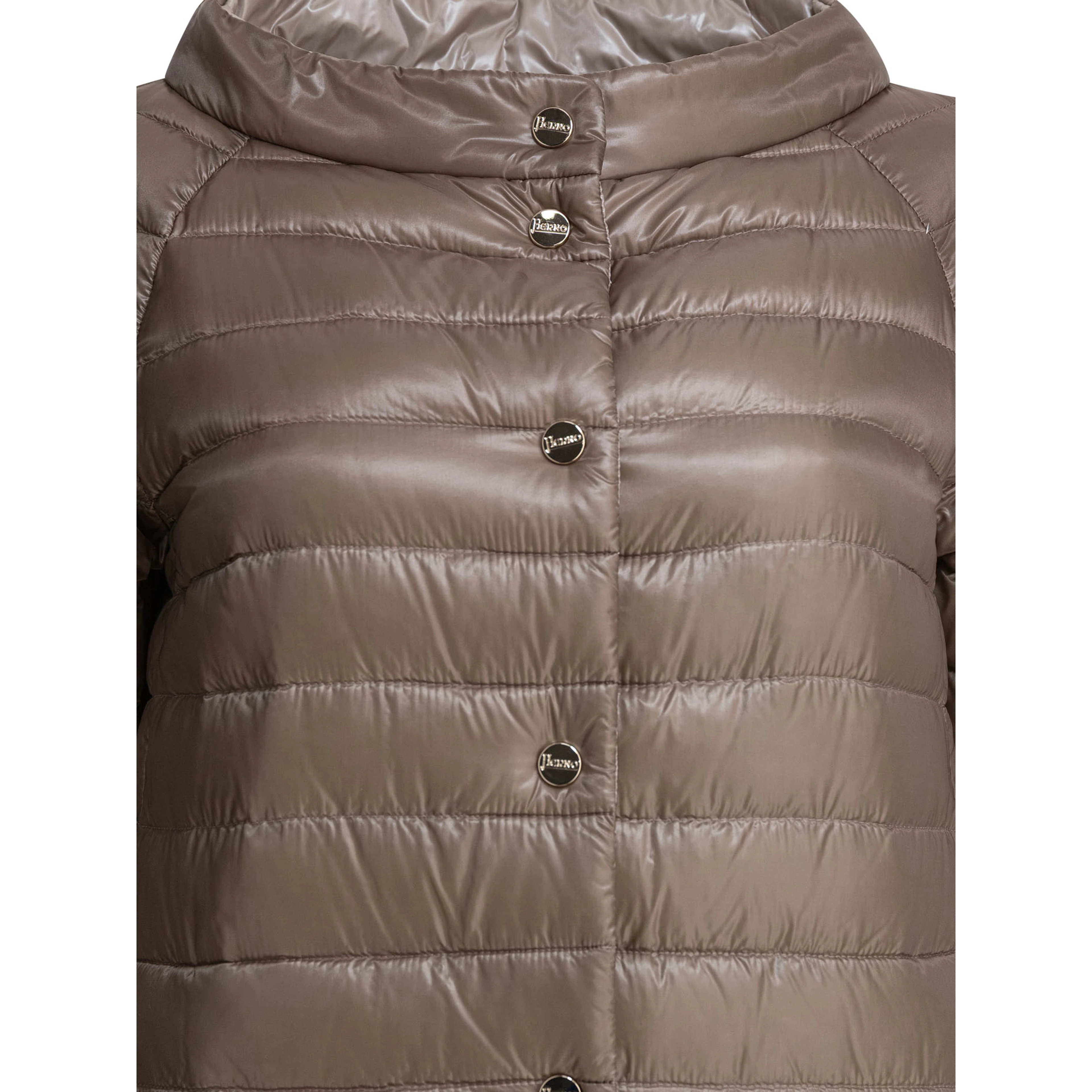 Reversible short down jacket made of ultra-light nylon
