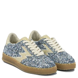 Sneakers & Slip-On