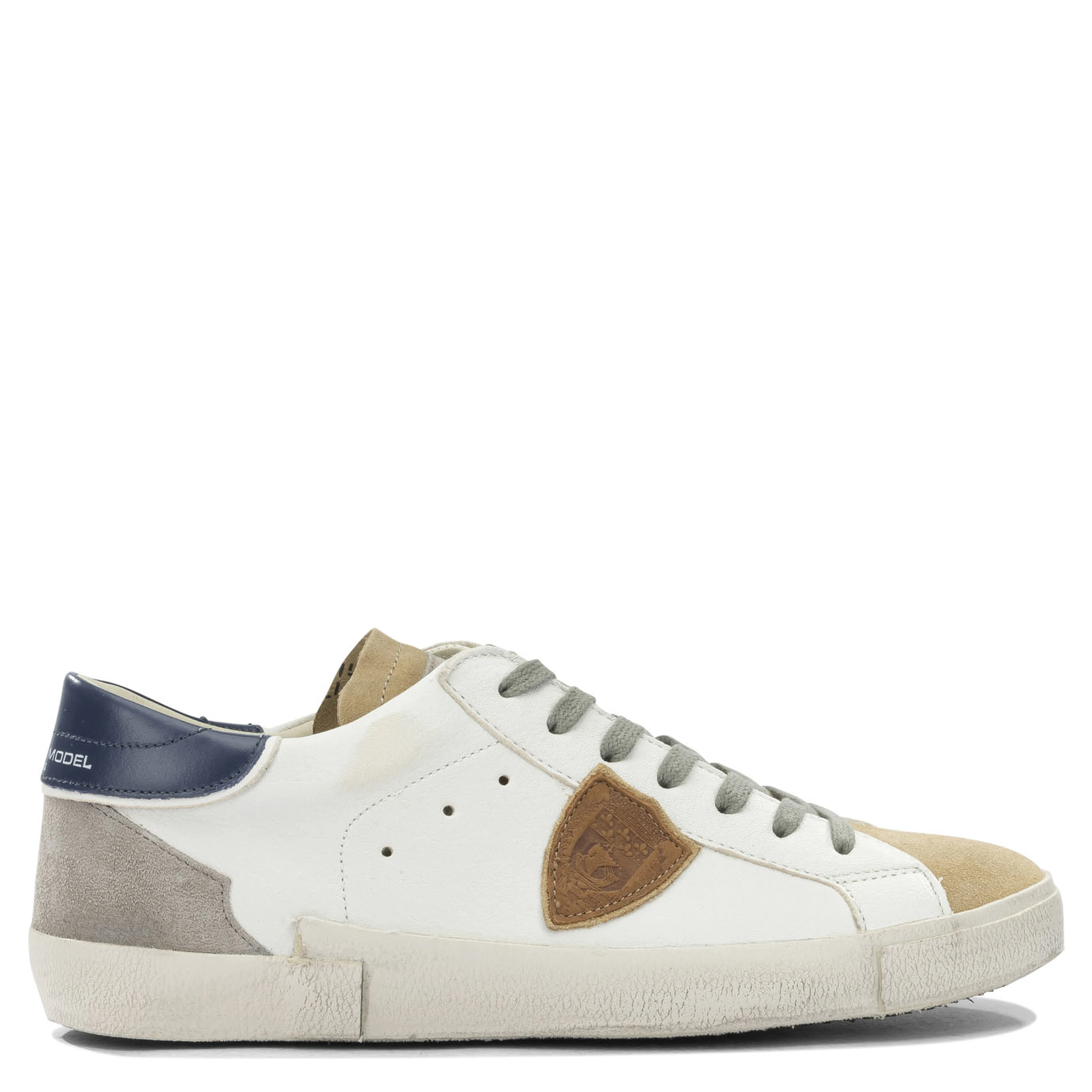 Sneakers & Slip-On