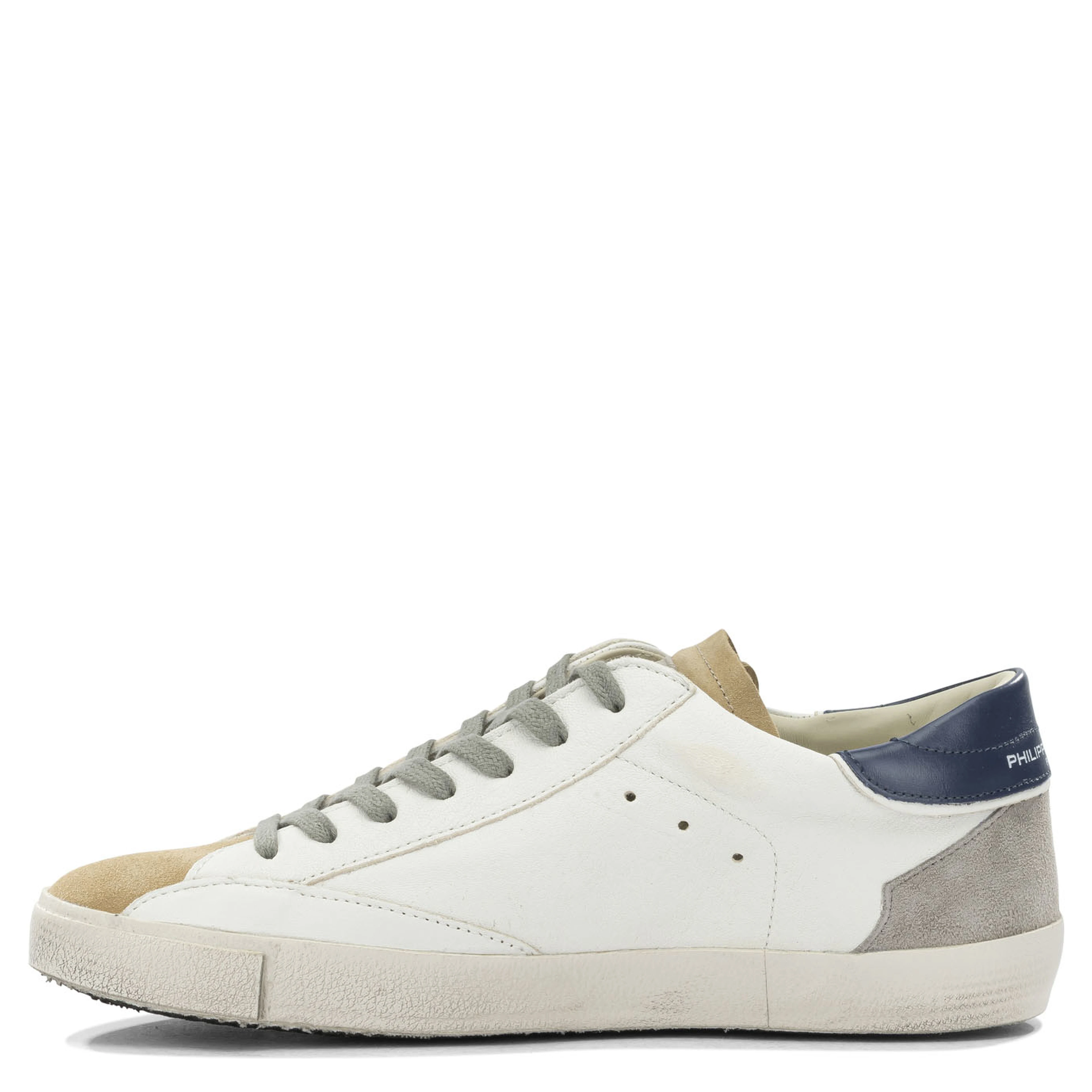 Sneakers & Slip-On